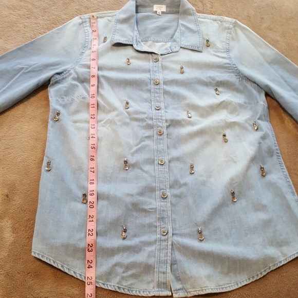 Crown & Ivy Embellished Chambray Button Down. Med - Picture 6 of 8